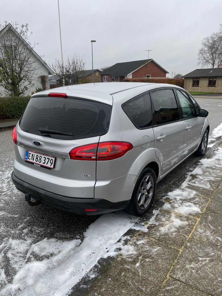 Ford S-MAX 2,0 TDCi 140 Titanium 7prs 5d