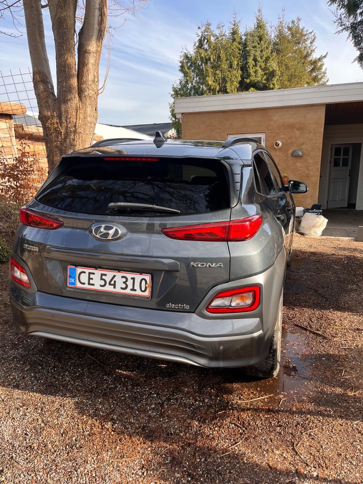 Hyundai Kona 64 EV Premium 5d