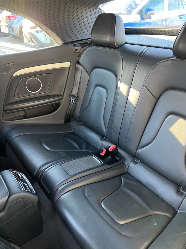 Audi A5 2,0 TDi S-line Cabriolet Multitr. 2d