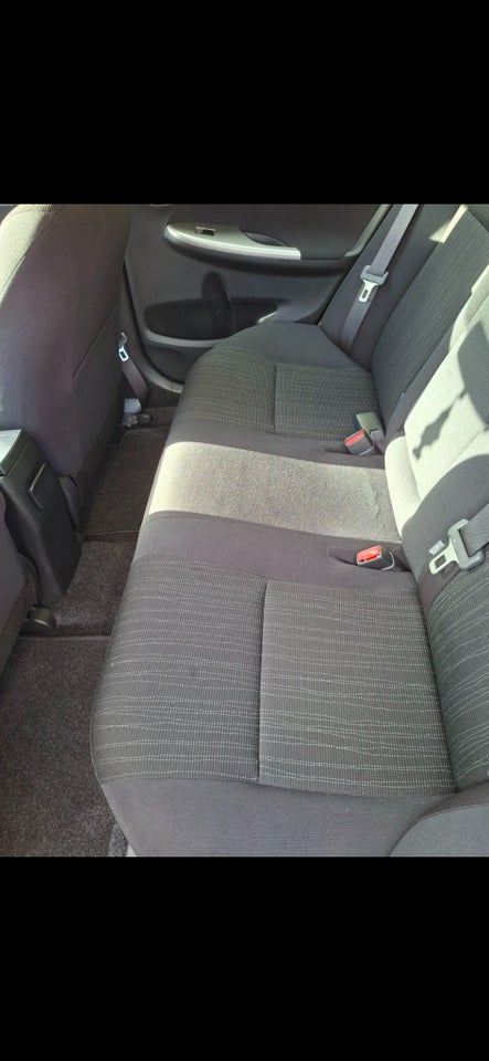 Toyota Corolla 1,6 Luna 4d