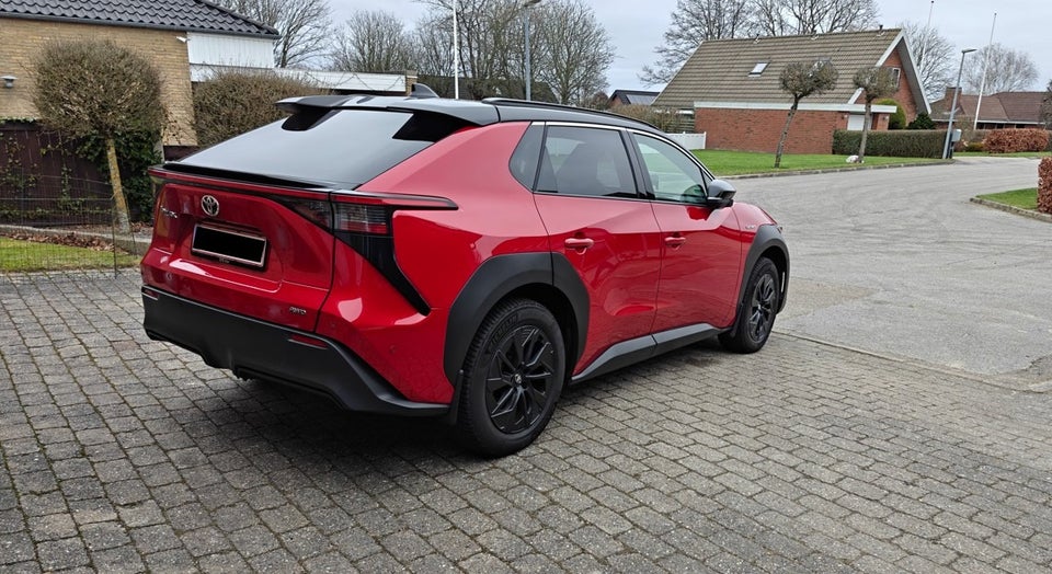Toyota bZ4X Executive AWD 5d
