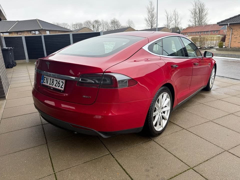 Tesla Model S 85D 5d