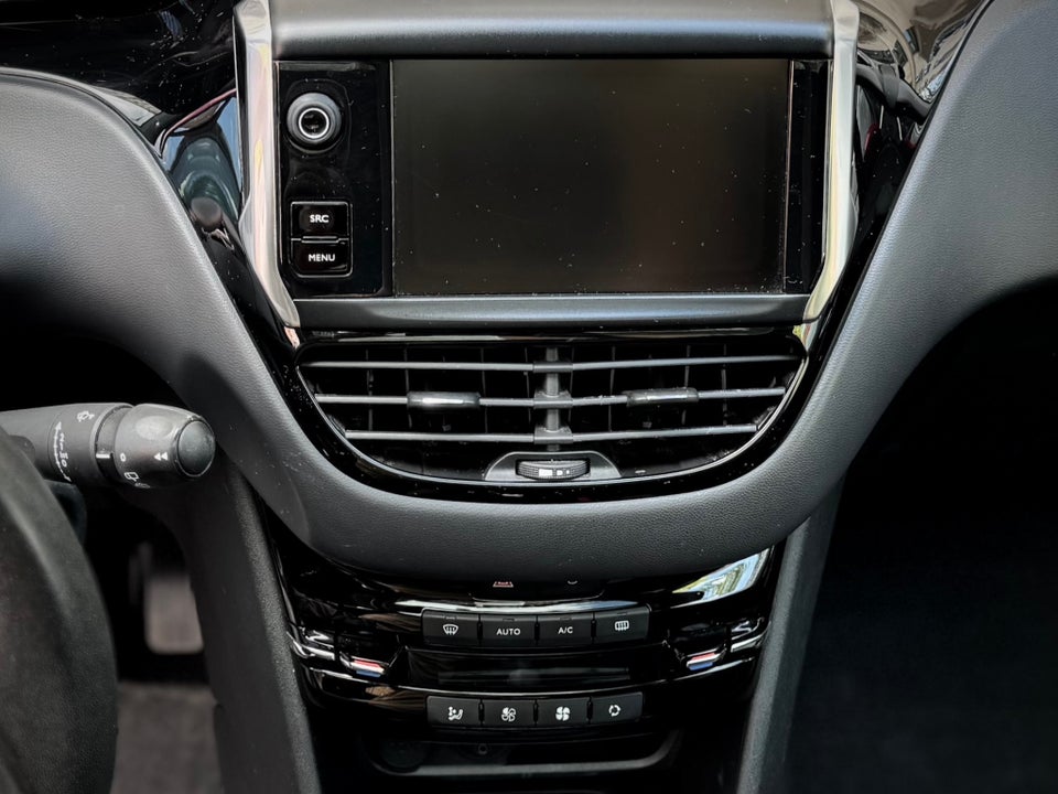 Peugeot 208 1,6 BlueHDi 100 Envy Sky 5d