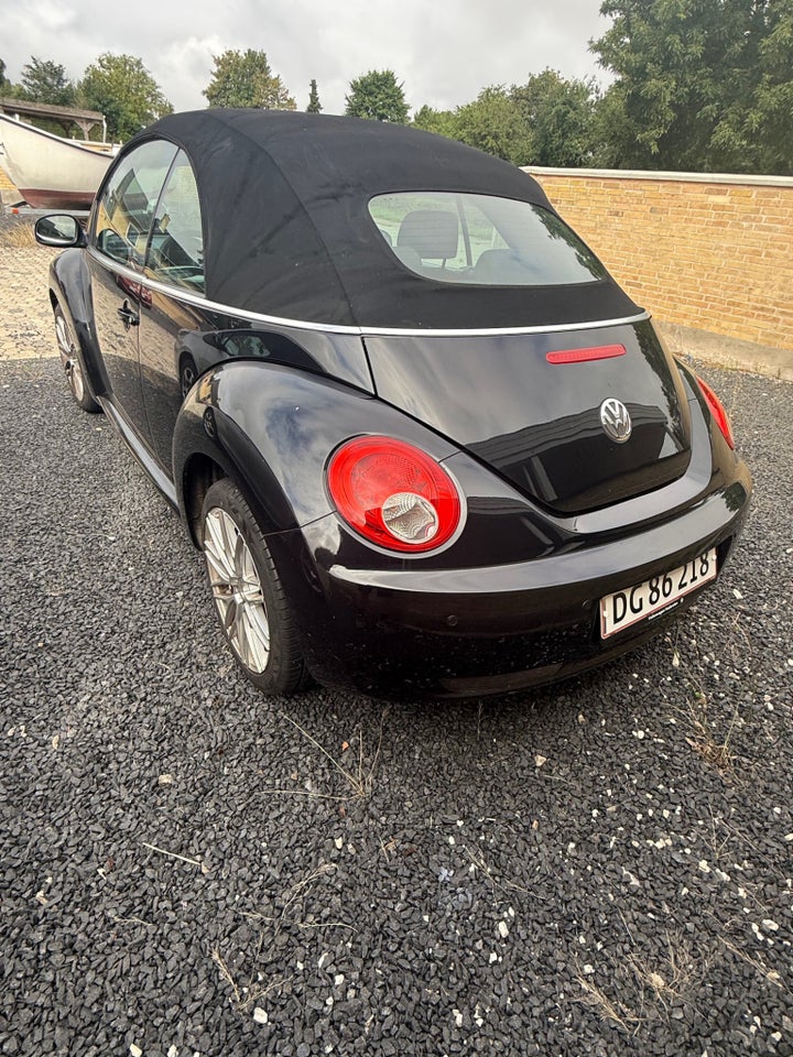 VW New Beetle 1,4 Trendline Cabriolet 2d