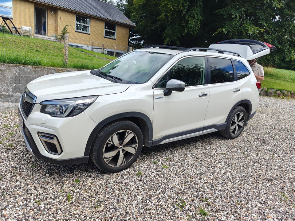 Subaru Forester 2,0 e-Boxer Summit L-tr. 5d