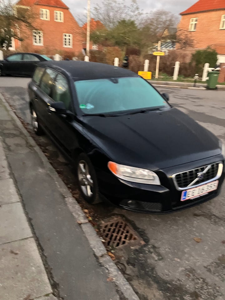 Volvo V70 2,5 T Momentum aut. 5d