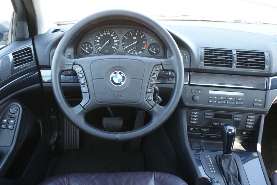 BMW 523i 2,5 Steptr. 4d