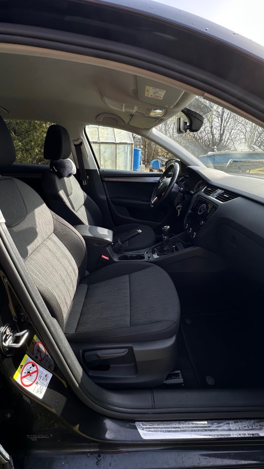 Skoda Octavia 1,6 TDi 115 Style Combi 5d