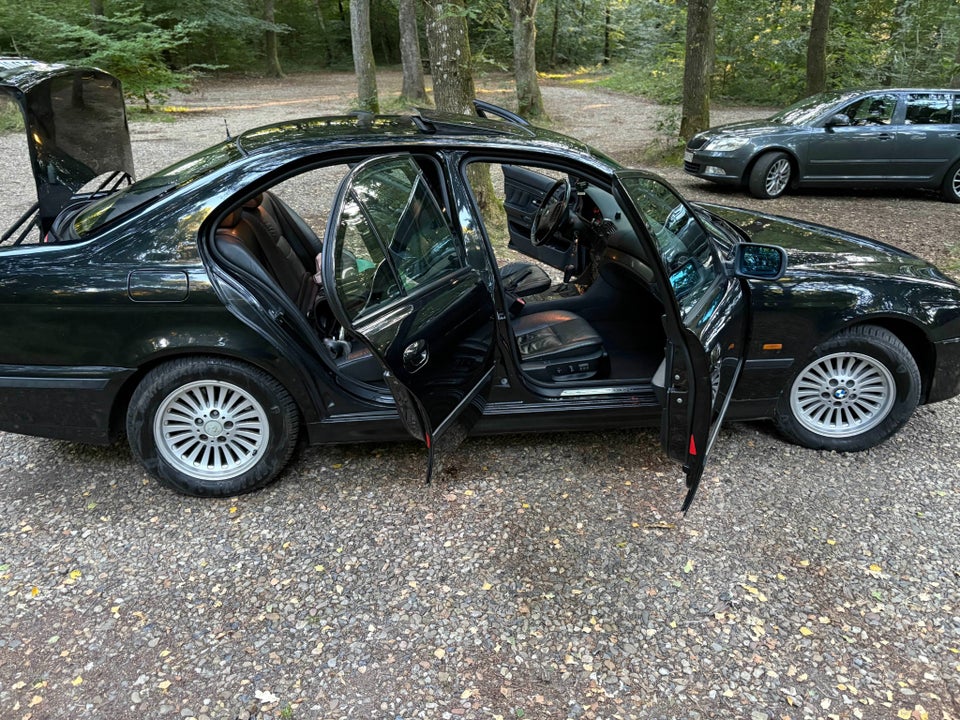 BMW 540i 4,4 Steptr. 4d