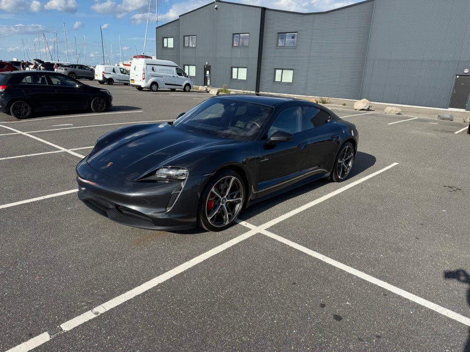 Porsche Taycan 4S Performance+ 75 Years 4d