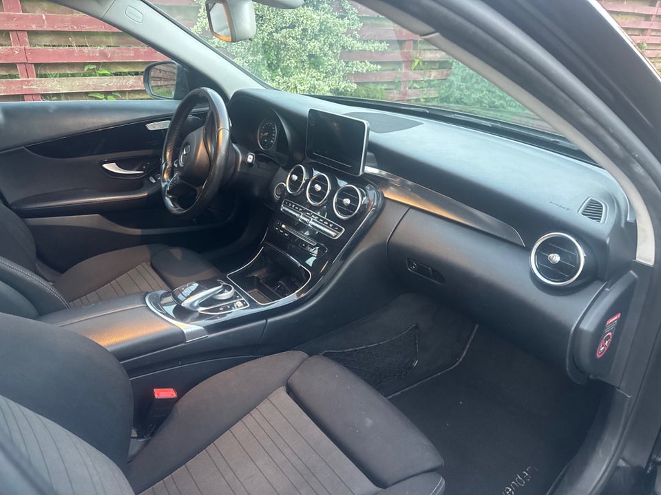 Mercedes C220 2,2 BlueTEC Avantgarde stc. 5d
