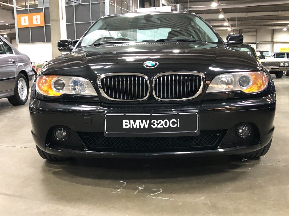 BMW 320i 2,2 Coupé aut. 2d