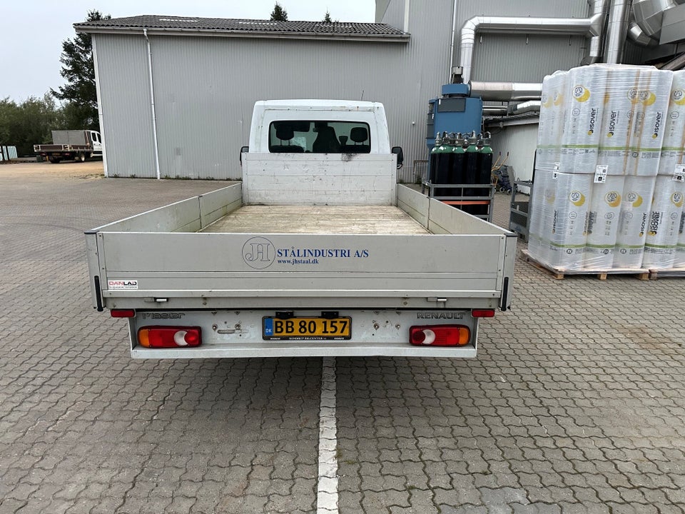 Renault Master III T35 2,3 dCi 135 L4 Ladvogn RWD 2d