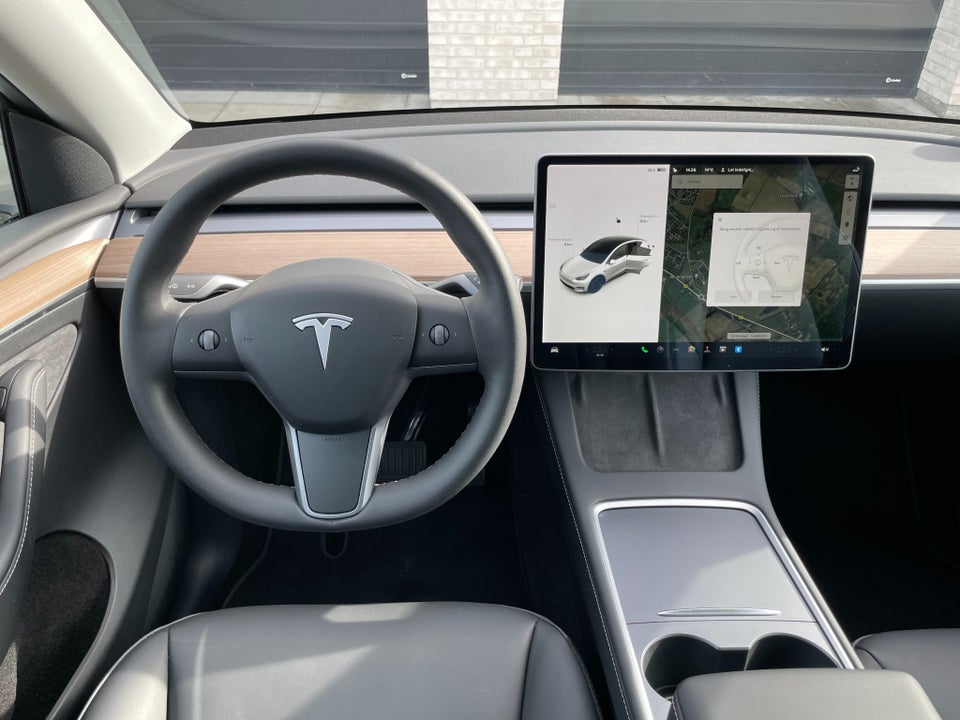Tesla Model Y Long Range AWD 5d