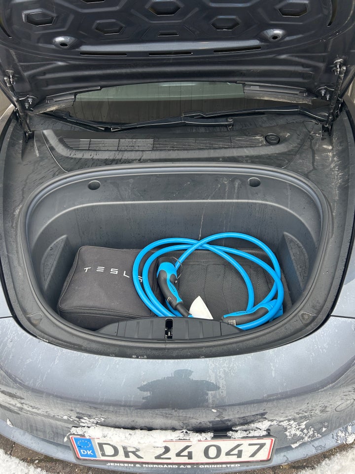 Tesla Model 3 Standard Range+ RWD 4d