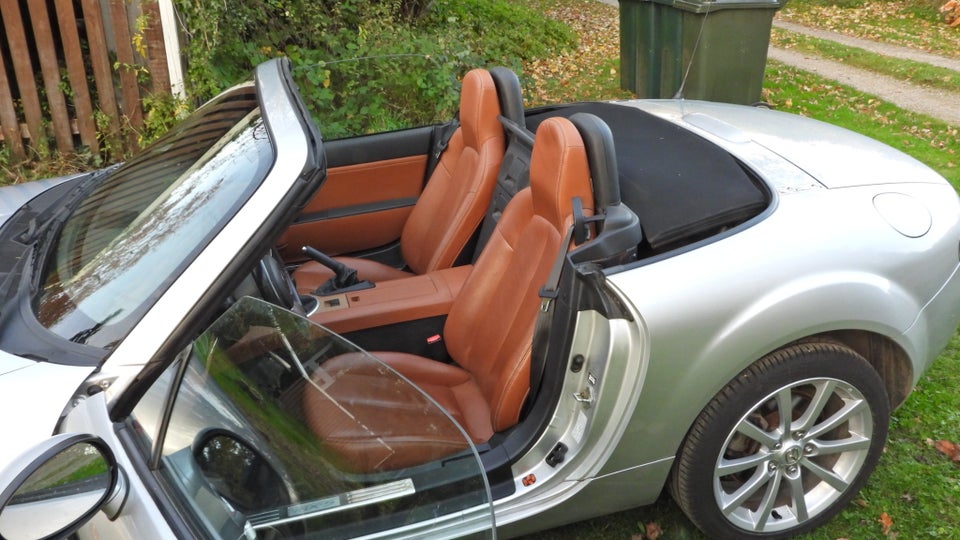 Mazda MX-5 2,0 Roadster Coupé Jinba Ittai 2d