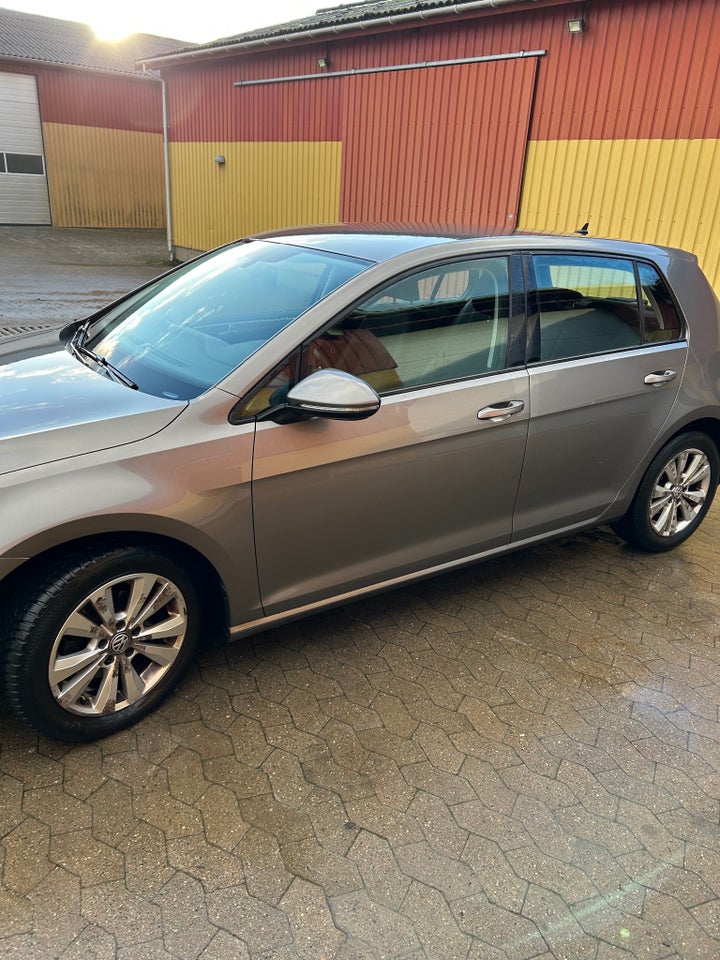 VW Golf VII 1,6 TDi 110 Comfortline Variant DSG BM 5d