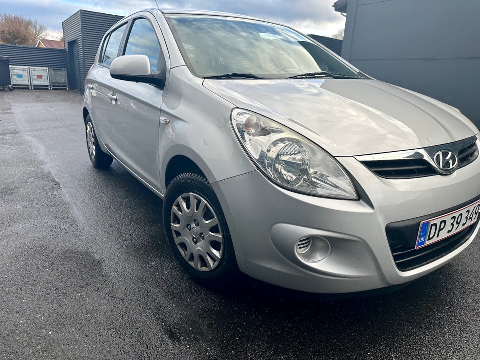 Hyundai i20 1,25 Classic 5d