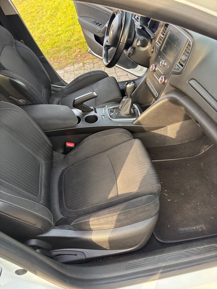 Renault Megane IV 1,2 TCe 100 Zen Sport Tourer 5d