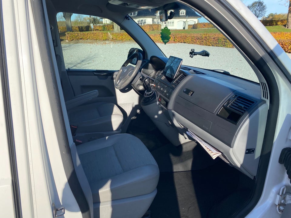 VW Transporter 2,0 TDi 140 Kassevogn DSG kort