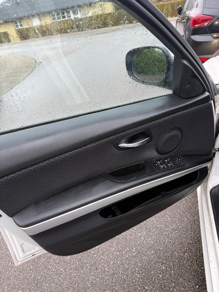 BMW 320d 2,0 Touring 5d