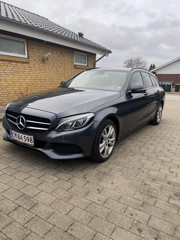 Mercedes C220 d 2,2 Avantgarde stc. aut. 5d