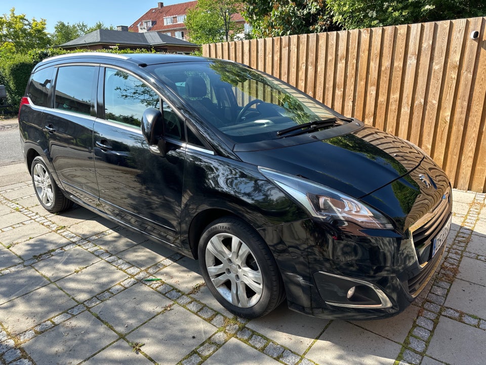 Peugeot 5008 1,6 e-THP 165 Allure EAT6 7prs 5d