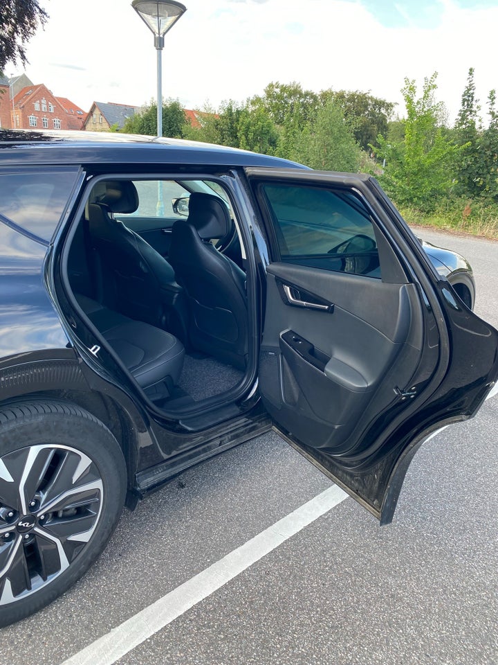 Kia EV6 77 Long Range Upgrade 5d