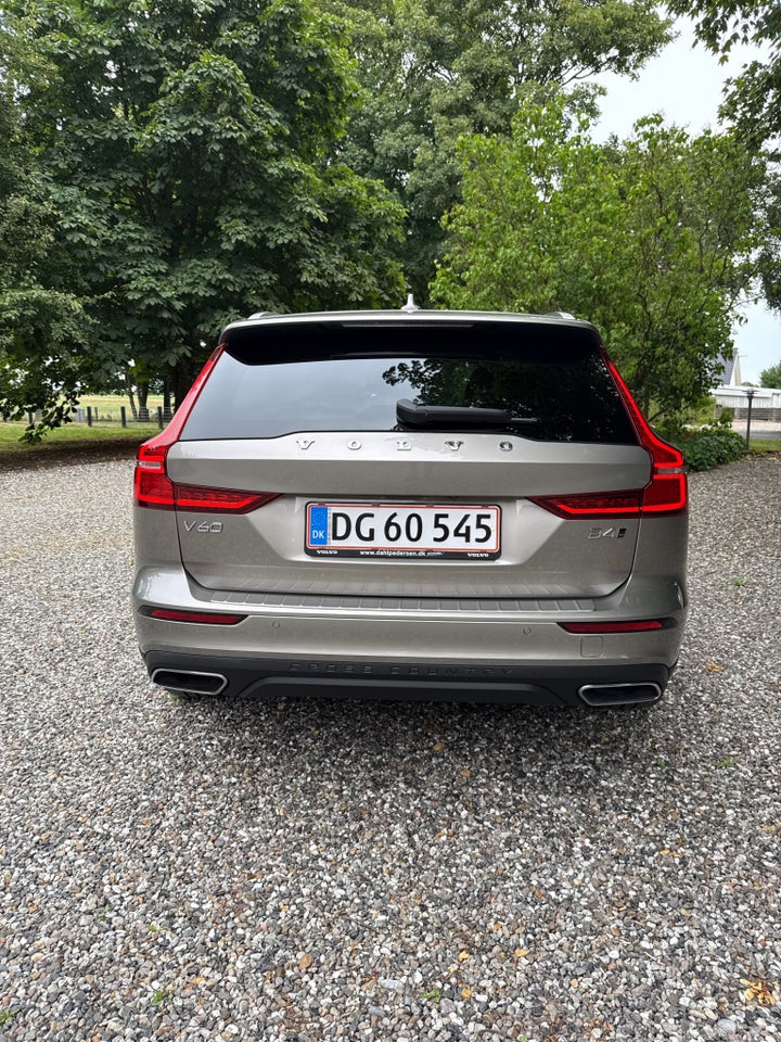 Volvo V60 CC 2,0 B4 197 aut. AWD 5d