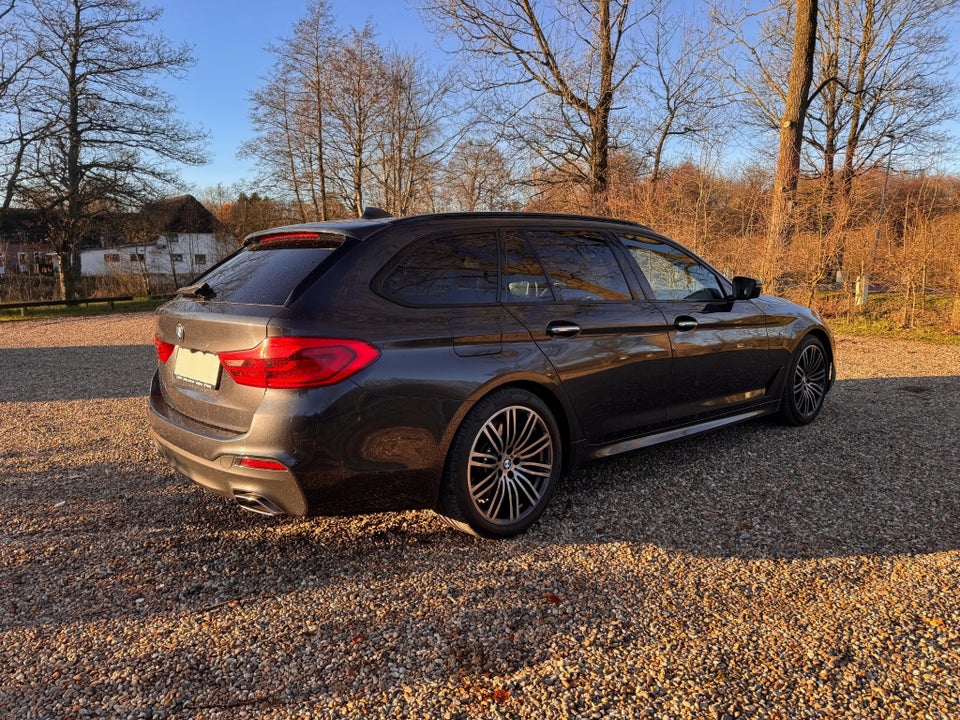 BMW 530d 3,0 Touring M-Sport xDrive aut. 5d