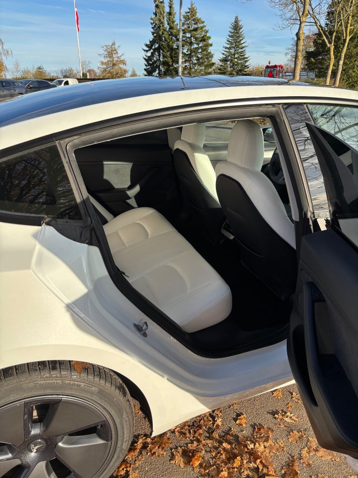 Tesla Model 3 Long Range AWD 4d