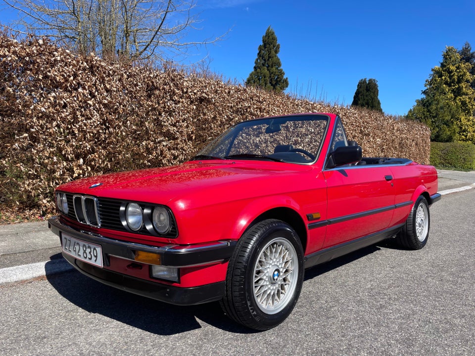 BMW 320i 2,0 Cabriolet 2d