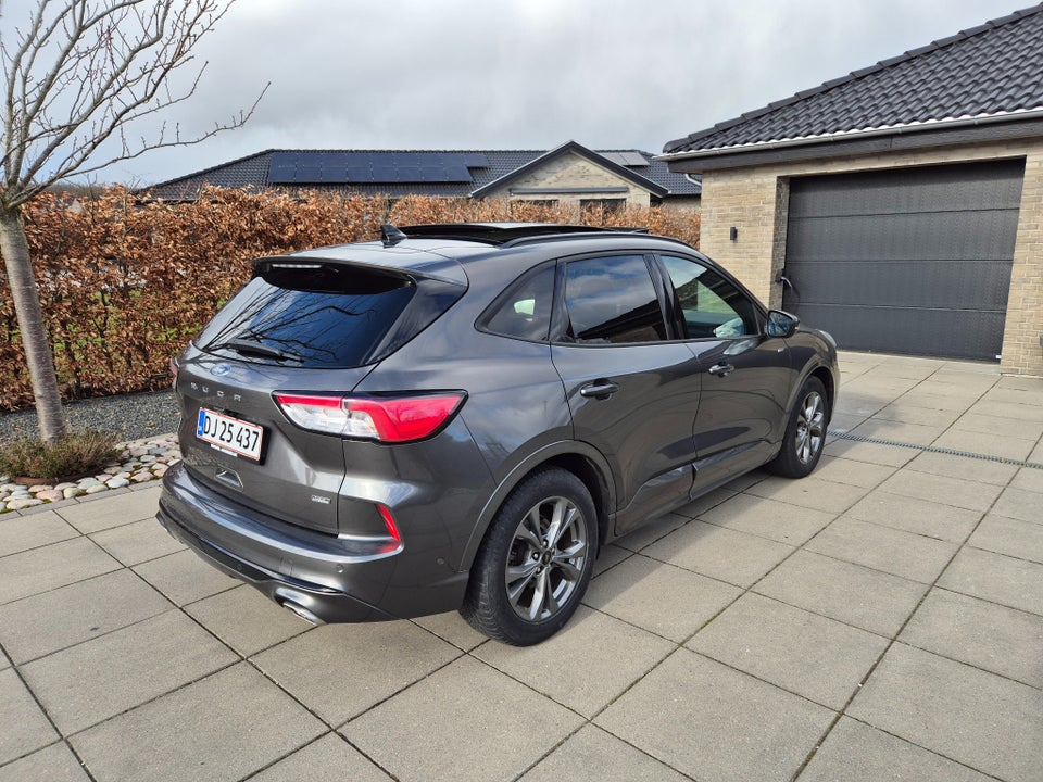 Ford Kuga 2,5 PHEV ST-Line CVT 5d