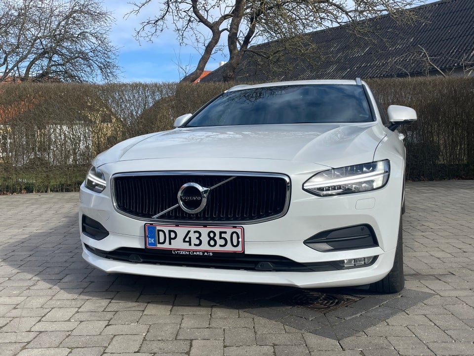 Volvo V90 2,0 D4 190 Momentum aut. 5d