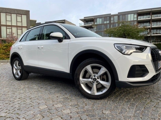 Audi Q3 45 TFSi e Attitude plus S-tr. 5d