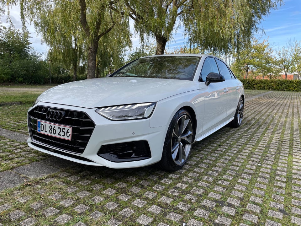 Audi A4 40 TFSi Prestige plus S-tr. 4d