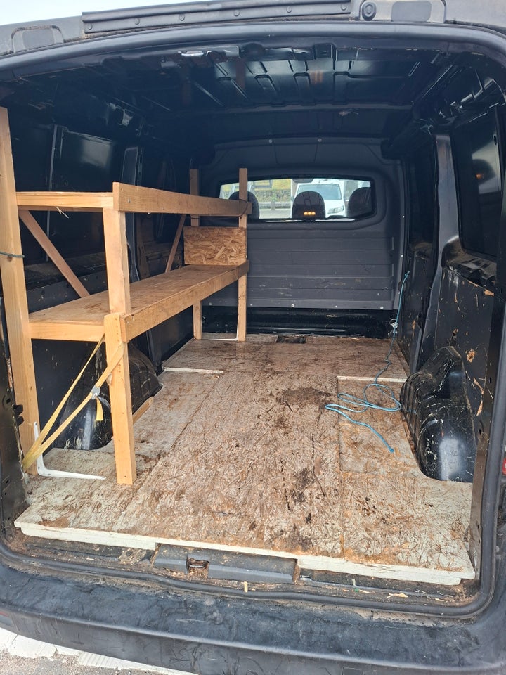 Toyota ProAce 2,0 D 128 T0 L2H1 4d