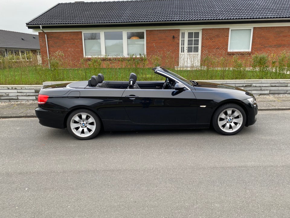 BMW 320i 2,0 Cabriolet Steptr. 2d