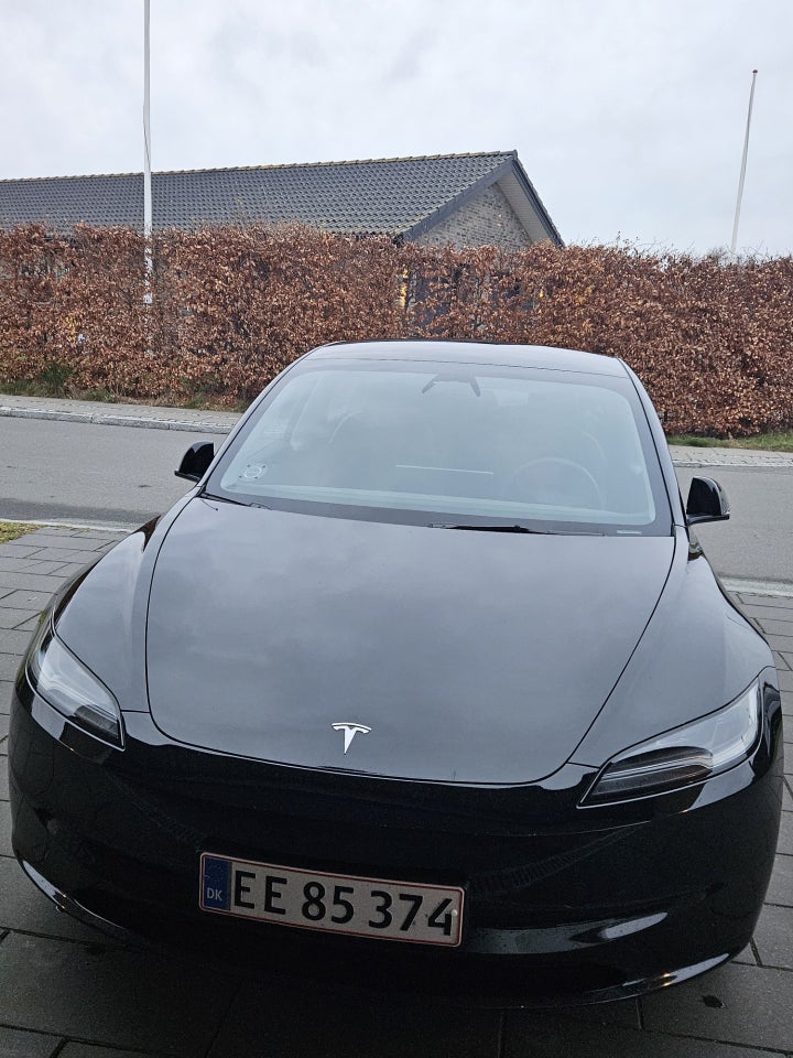 Tesla Model 3 Long Range RWD 4d