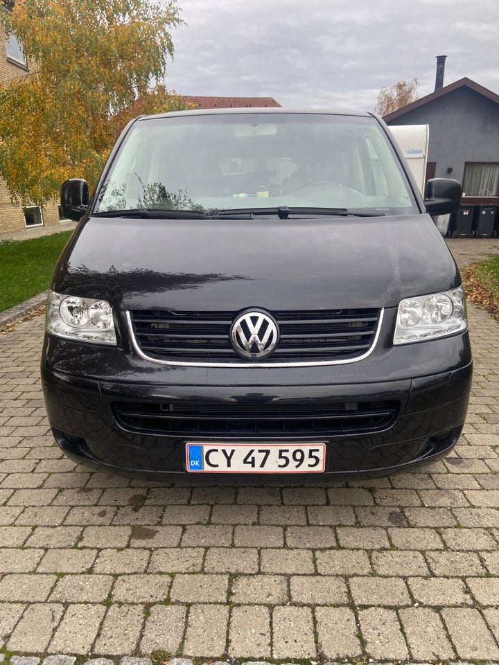 VW Transporter 2,5 TDi 130 Comfortline 5d