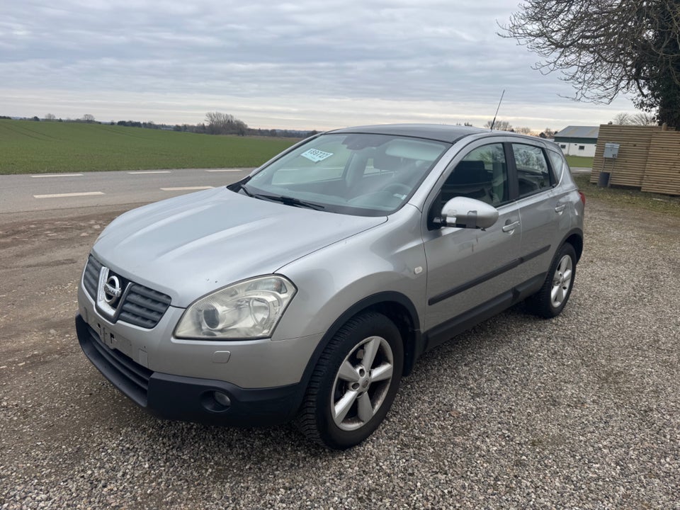 Nissan Qashqai 1,6 Acenta 5d