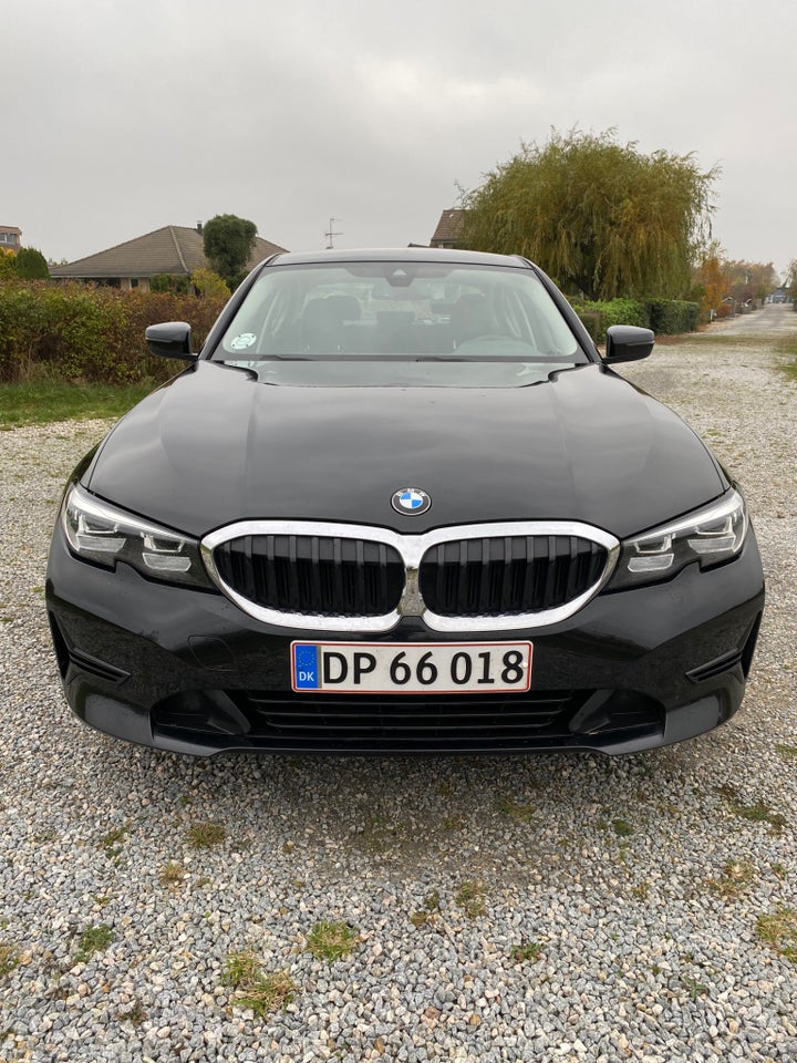 BMW 320i 2,0 Connected aut. 4d