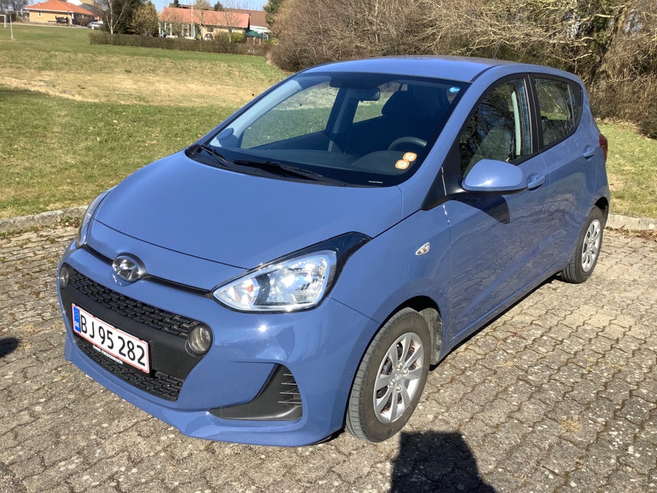 Hyundai i10 1,0 Premium 5d
