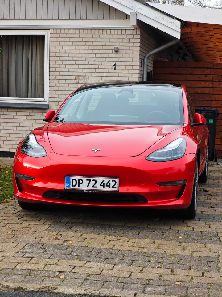 Tesla Model 3 Long Range AWD 4d