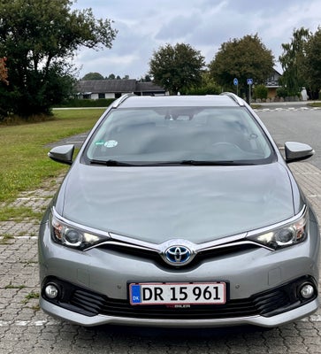 Toyota Auris 1,8 Hybrid H2+ Comfort Touring Sports CVT 5d