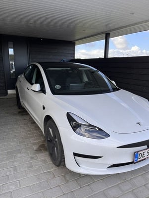 Tesla Model 3  Standard Range+ RWD 4d
