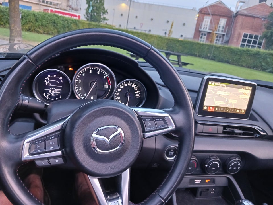 Mazda MX-5 1,5 SkyActiv-G 131 Roadster 2d