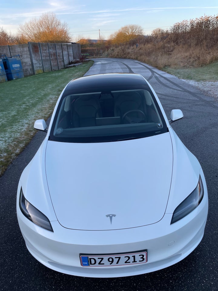 Tesla Model 3 RWD 4d