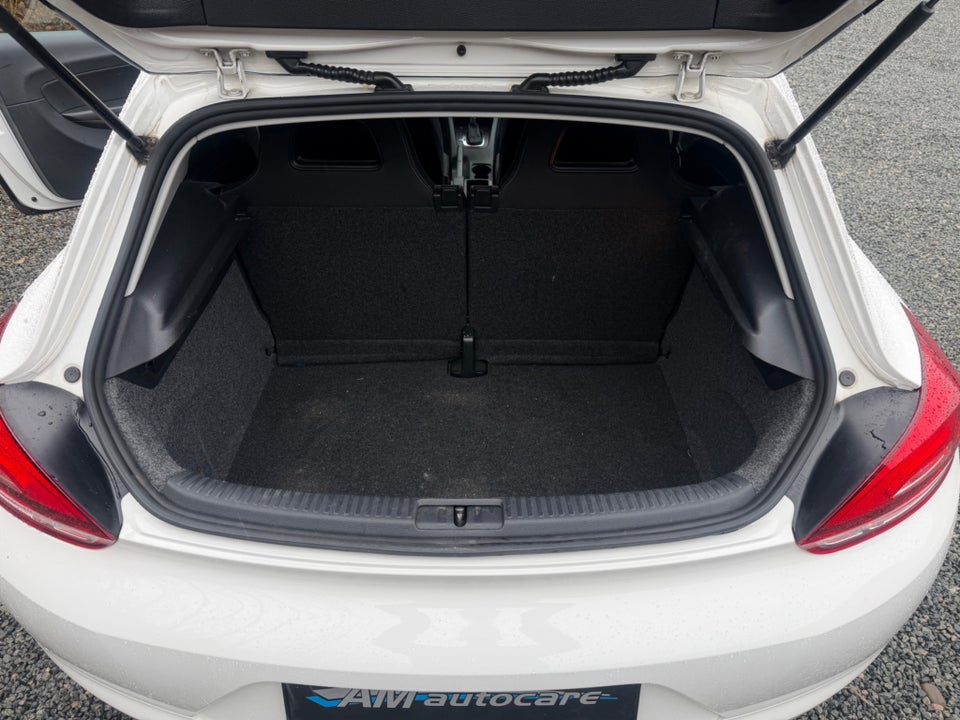 VW Scirocco 2,0 TDi 140 Sport DSG 3d