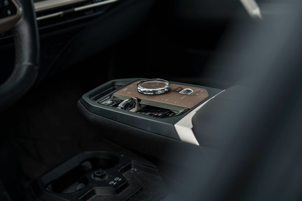 BMW iX xDrive40 Fully Charged Sport 5d